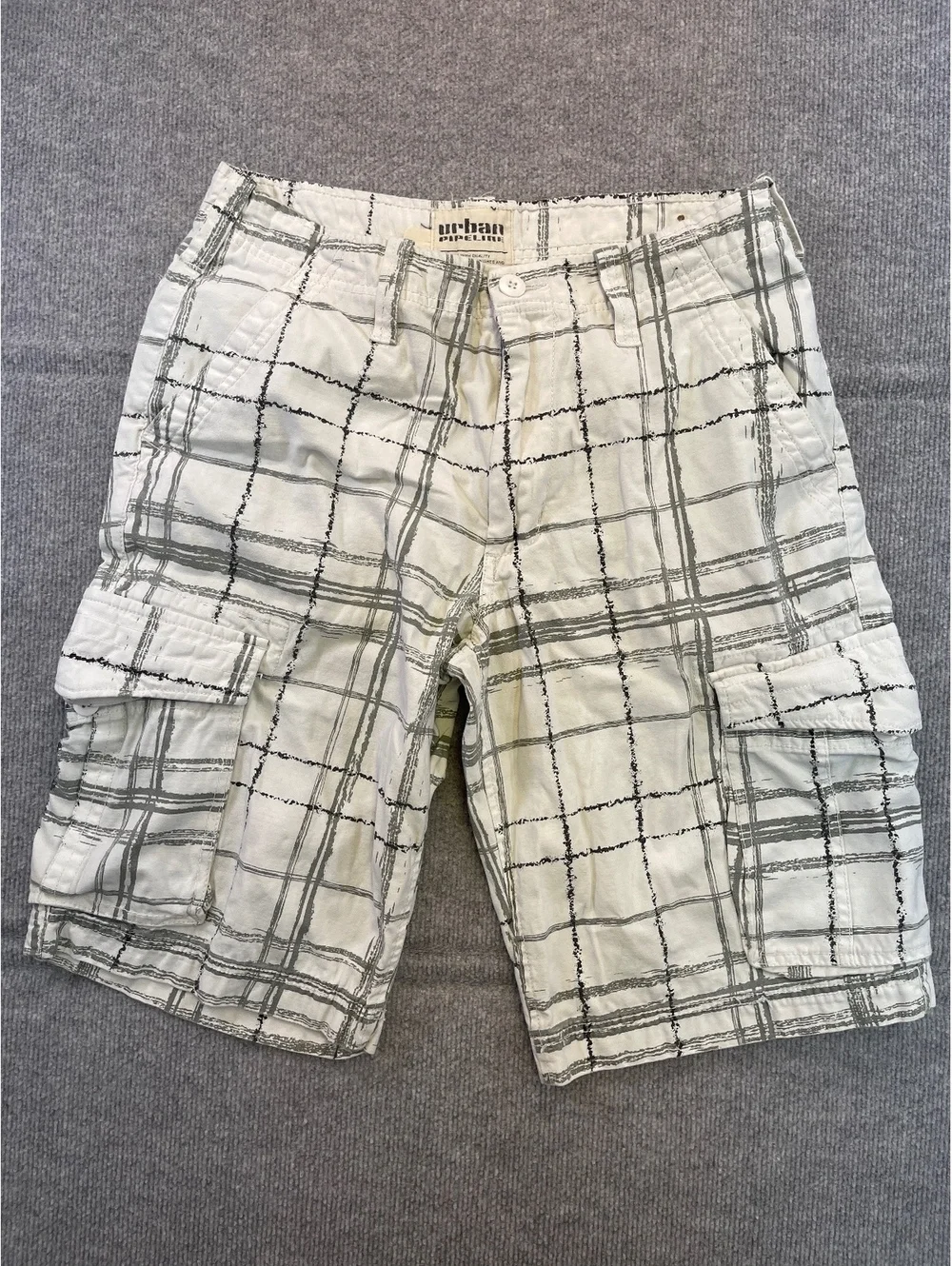 Urban Pipeline Mens Cargo Shorts Size 32 Plaid White Grey Y2K Grunge Skater